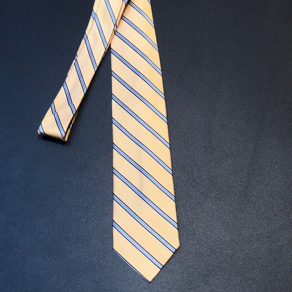 NWOT Joseph A Bank Signature Collection, 100% silk, brand new, never worn